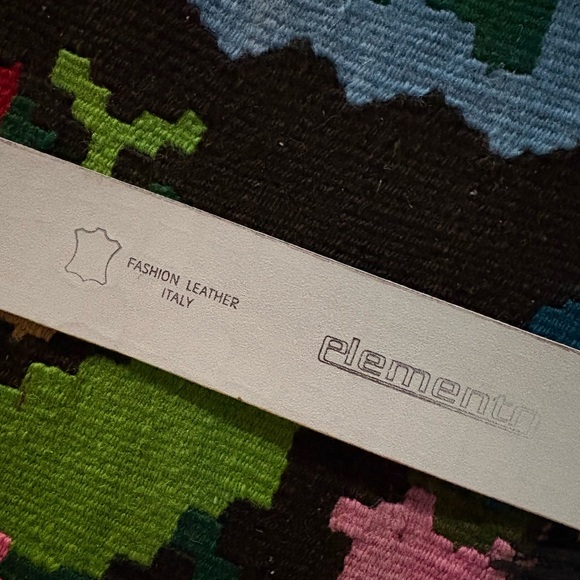 NWT Green Leather Croc-Embossed Belt with White Buckle - Picture 7 of 8